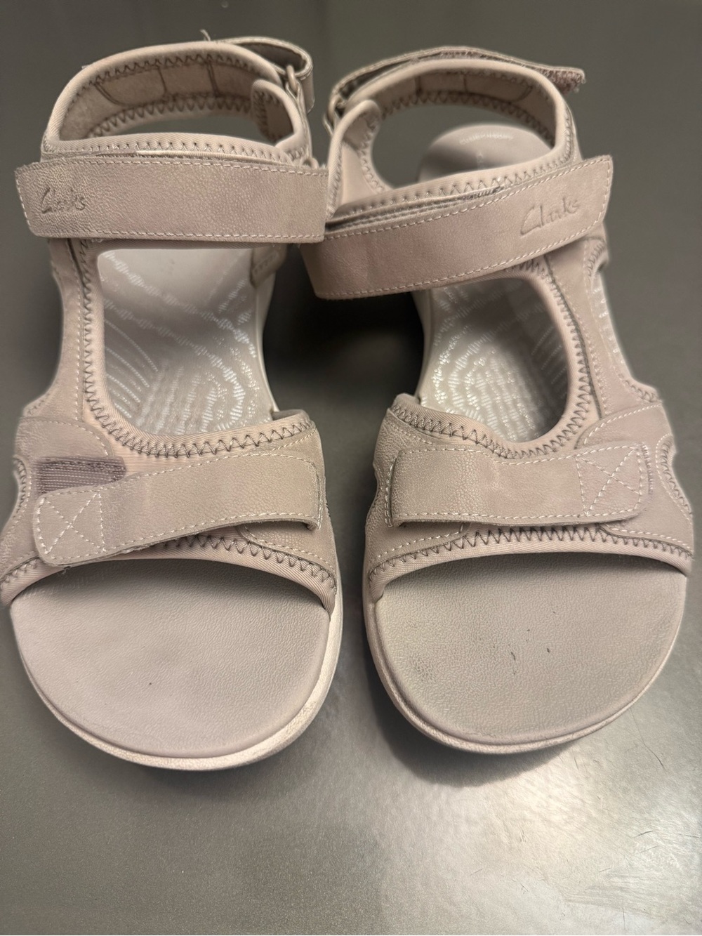 Clarks Women's Light Beige Hook-and-Loop Comfort Sandals